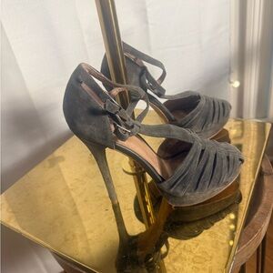 Joie Gray Heels Sophisticated Style 7.5